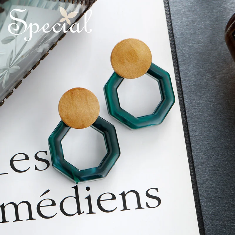 SPECIAL European and American high cold earrings temperament earrings thin lining skin studs silent capu 2019 new style
SPECIAL European and American high cold earrings temperament earrings thin lining skin studs silent capu 2019 new style