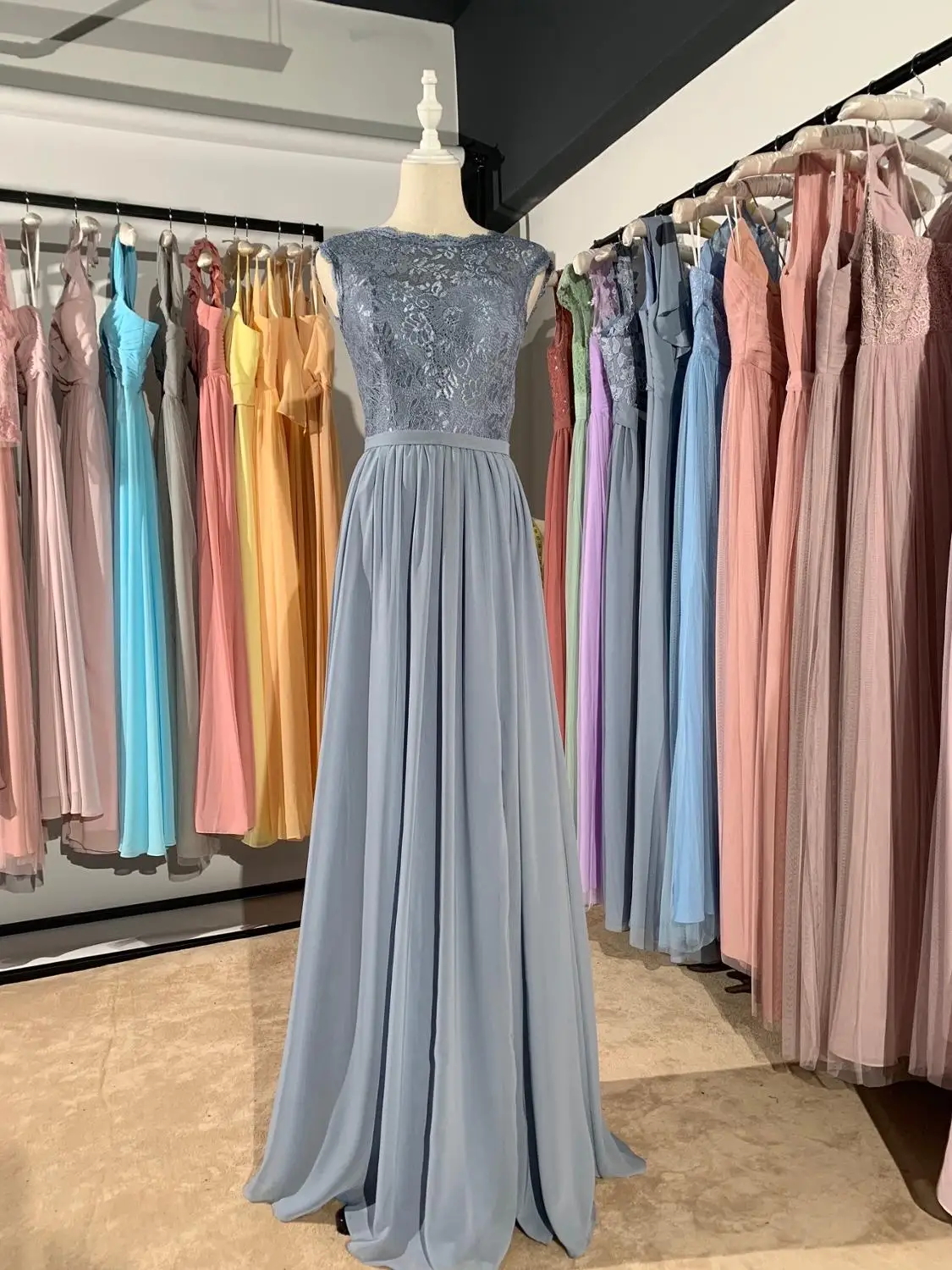 2023 new different color Light Blue long small neck luckgirls lace chiffon Customizable fashion bridesmaid dress mocini tailor
2023 new different color Light Blue long small neck luckgirls lace chiffon Customizable fashion bridesmaid dress mocini tailor