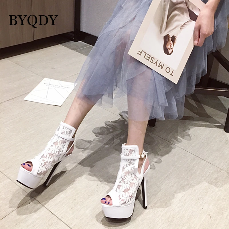 BYQDY Summer Woman Sandals Lace Buckle Strap Cross-tied Peep Toe High Heel Ankle Strap Metal Buttons Surface Hollow Out Sandals
BYQDY Summer Woman Sandals Lace Buckle Strap Cross-tied Peep Toe High Heel Ankle Strap Metal Buttons Surface Hollow Out Sandals