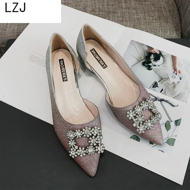 LZJ Metal Buckle Crystal Pointed Toe Silde Hollow Flats Woman Summer/ Spring Fashion Casual Ladies Zapatos Mujer
LZJ Metal Buckle Crystal Pointed Toe Silde Hollow Flats Woman Summer/ Spring Fashion Casual Ladies Zapatos Mujer