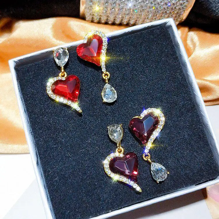 Boho Female Small Heart Shaped Earrings Luxury Purple Red Color Stud Earrings for Women Girls Earrings Christmas gifts 1 Pair
Boho Female Small Heart Shaped Earrings Luxury Purple Red Color Stud Earrings for Women Girls Earrings Christmas gifts 1 Pair