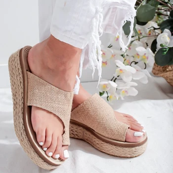 New Women Summer Slippers Fashion Thick Bottom Flower Women Shoes Flip Flops Anti Skidding Beach Ladies Plus Size Slippers
New Women Summer Slippers Fashion Thick Bottom Flower Women Shoes Flip Flops Anti Skidding Beach Ladies Plus Size Slippers