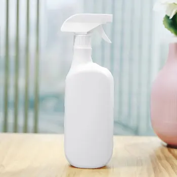750ml spray bottle split bottle bottle Left and right rotating nozzle adjustable comfortable hand feel Frosting technology 1 pcs
750ml spray bottle split bottle bottle Left and right rotating nozzle adjustable comfortable hand feel Frosting technology 1 pcs