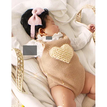 2020 New Cozy Cute Knitted Love Pattern Adjustable Button Design Exquisite Routing Spring Clothing Newborn Sleeveless Romper
2020 New Cozy Cute Knitted Love Pattern Adjustable Button Design Exquisite Routing Spring Clothing Newborn Sleeveless Romper
