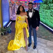 2022 Yellow High Split Prom Dresses One Shoulder Lace Beaded Evening Formal Party Reception Gowns Sexy Off the Shoulder Dress
2022 Yellow High Split Prom Dresses One Shoulder Lace Beaded Evening Formal Party Reception Gowns Sexy Off the Shoulder Dress