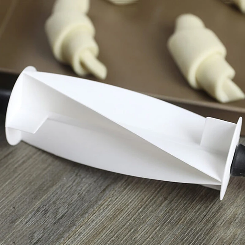  Croissant Rolling Pin Roller Cutter Dough Cutters Croissant Baking Tool DIY For Cutting Dough
Croissant Rolling Pin Roller Cutter Dough Cutters Croissant Baking Tool DIY For Cutting Dough