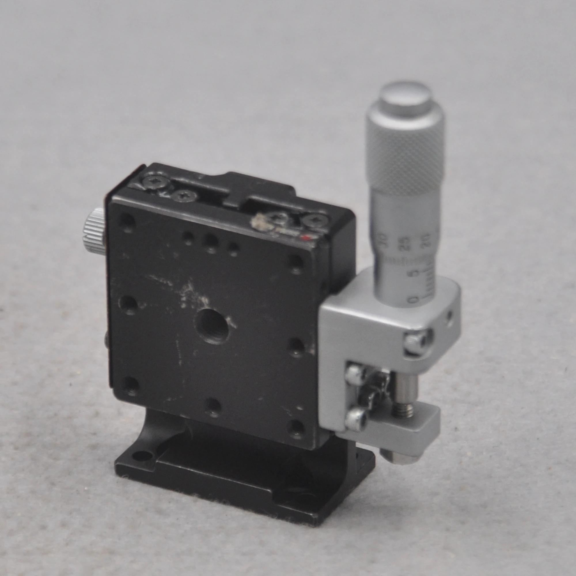 40 * 40mm Sigma TSD-403RL TSD-403L precision manual lifting vertical Z-axis fine-tuning slide
40 * 40mm Sigma TSD-403RL TSD-403L precision manual lifting vertical Z-axis fine-tuning slide