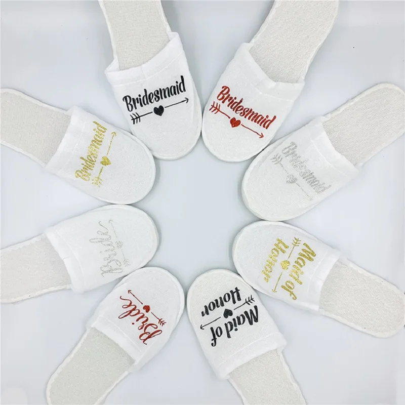 Customized wedding pajamas party pull plush Baotou slippers bronzing letters hotel disposable flat comfortable slippers
Customized wedding pajamas party pull plush Baotou slippers bronzing letters hotel disposable flat comfortable slippers
