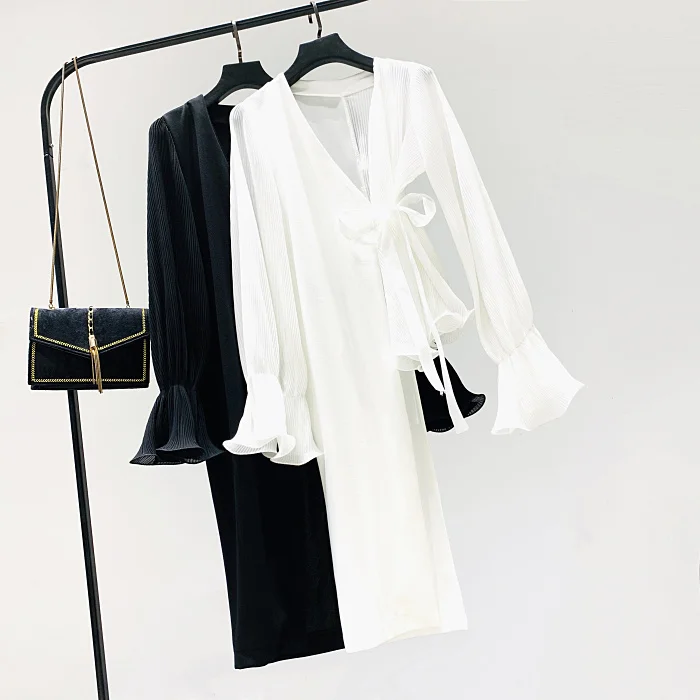 Holiday Blouse Woman 2020 Spring Summer New Asymmetric Lace-up Shirt Irregular Bell-Sleeve Fashion Elegant V-neck Bow Blouses
Holiday Blouse Woman 2020 Spring Summer New Asymmetric Lace-up Shirt Irregular Bell-Sleeve Fashion Elegant V-neck Bow Blouses