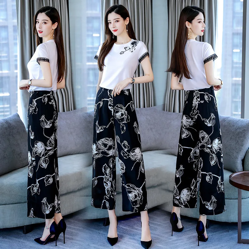 High-End Top Grade Printed Set Summer 2019 Fashionable Embroidered Tops Two-Piece Set Online Celebrity Loose Pants High-waisted
High-End Top Grade Printed Set Summer 2019 Fashionable Embroidered Tops Two-Piece Set Online Celebrity Loose Pants High-waisted