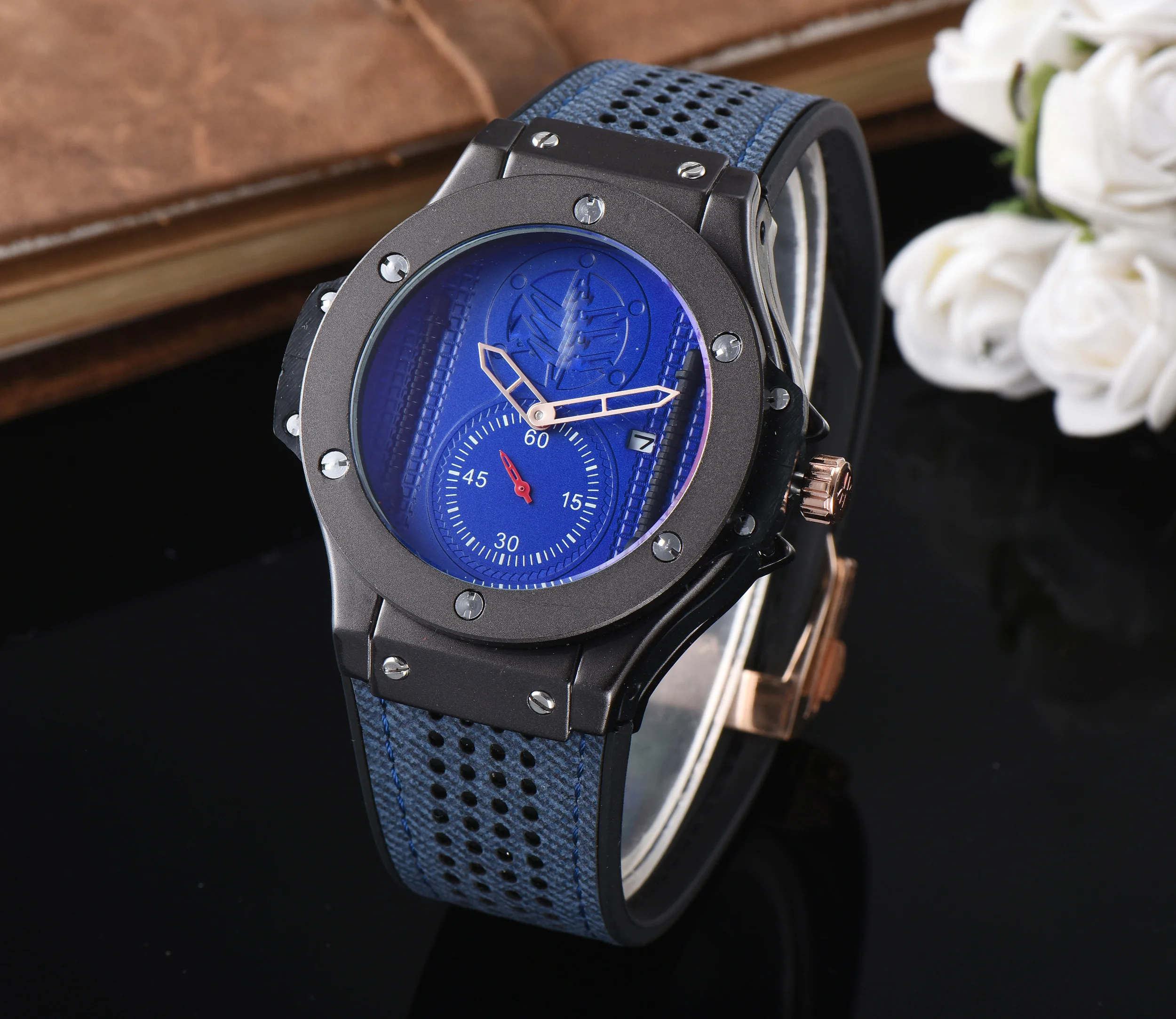 Brand Unique dial Quartz Watch Date Display Leather Strap Men Fashion Casual WristWatch Clock relogio masculino
Brand Unique dial Quartz Watch Date Display Leather Strap Men Fashion Casual WristWatch Clock relogio masculino