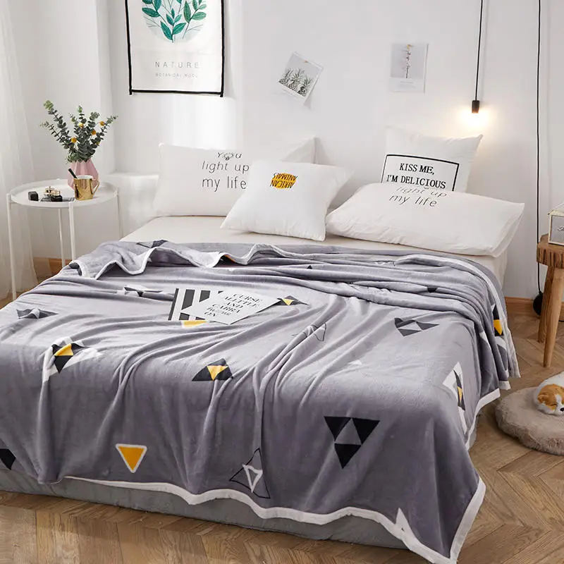 High Quality Coral Fleece soft sofa blanket Single/Queen/King Flannel Bedspreads Soft Warm Blankets for Bed
High Quality Coral Fleece soft sofa blanket Single/Queen/King Flannel Bedspreads Soft Warm Blankets for Bed