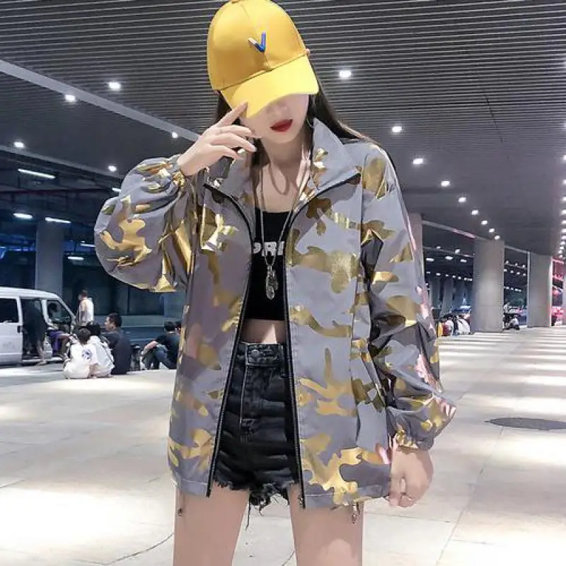 Women Punk Style Loose Jacket New 2019 Spring Autumn Long Sleeved Zipper Vintage Printed Silvery Short Jackets Female Outerwear
Women Punk Style Loose Jacket New 2019 Spring Autumn Long Sleeved Zipper Vintage Printed Silvery Short Jackets Female Outerwear
