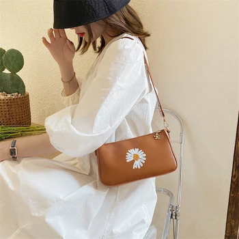 Fashion Daisy Flower Women Handbag Classic Texture Delicate Creative Chic PU Leather Female Underarm Shoulder Crossbody Bags
Fashion Daisy Flower Women Handbag Classic Texture Delicate Creative Chic PU Leather Female Underarm Shoulder Crossbody Bags