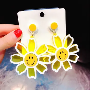 New Design Trendy Acrylic Earrings Big Flowers Drop Earrings for Women Korean Creative Sweet Smile Face Earrings Jewelry
New Design Trendy Acrylic Earrings Big Flowers Drop Earrings for Women Korean Creative Sweet Smile Face Earrings Jewelry