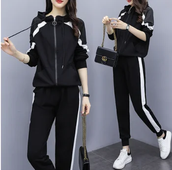 2019 winter new European and American fashion wild positioning printing casual jacket set
2019 winter new European and American fashion wild positioning printing casual jacket set