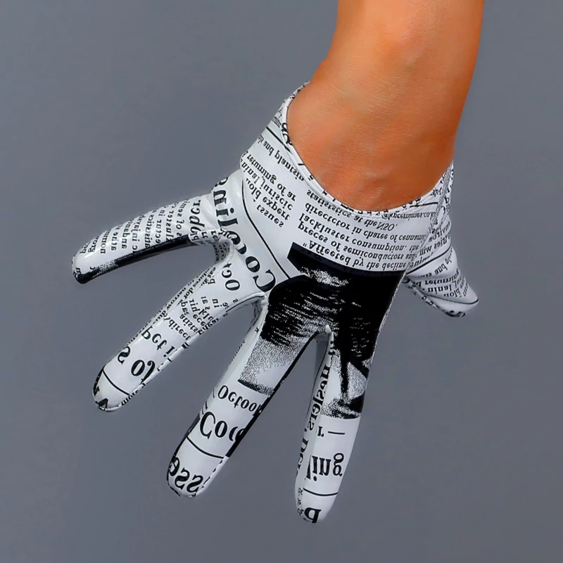 

2020 NEW LATEX SHORT GLOVES Shine Leather 5" 13cm Newspaper Print Black White Contrast Women Gloves Fashion Trend WPU218