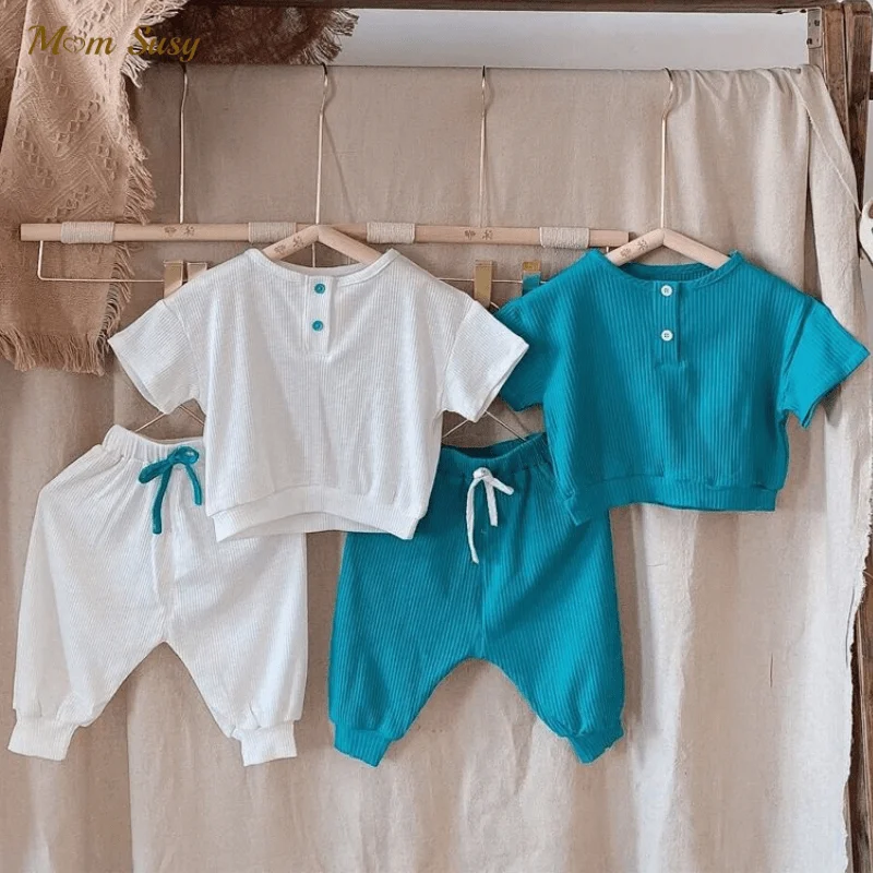 

Комплект хлопковой одежды в рубчик для маленьких мальчиков и девочек, футболка на пуговицах и штаны, комплект из 2 предметов, летний домашний костюм для малышей, От 1 до 5 лет