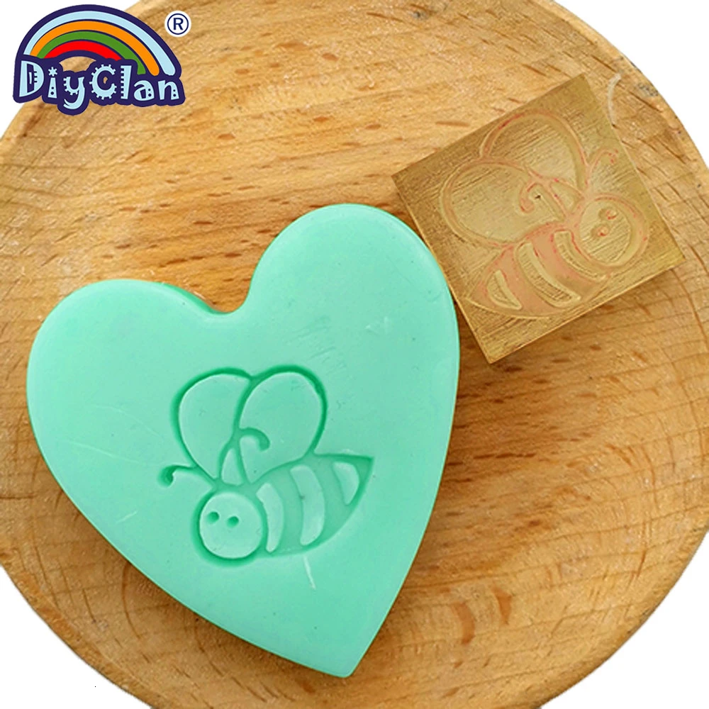 Bee pattern natural handmade Resin soap stamp mold chapter mini diy patterns Z0001MF
Bee pattern natural handmade Resin soap stamp mold chapter mini diy patterns Z0001MF