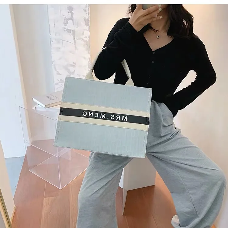 Summer Ins Hot Handbag Large Size Women Bag 2020 Fashion Vintage Single Shoudler Tote Bag Canvas Luxury Bag High Shopping Bag
Summer Ins Hot Handbag Large Size Women Bag 2020 Fashion Vintage Single Shoudler Tote Bag Canvas Luxury Bag High Shopping Bag