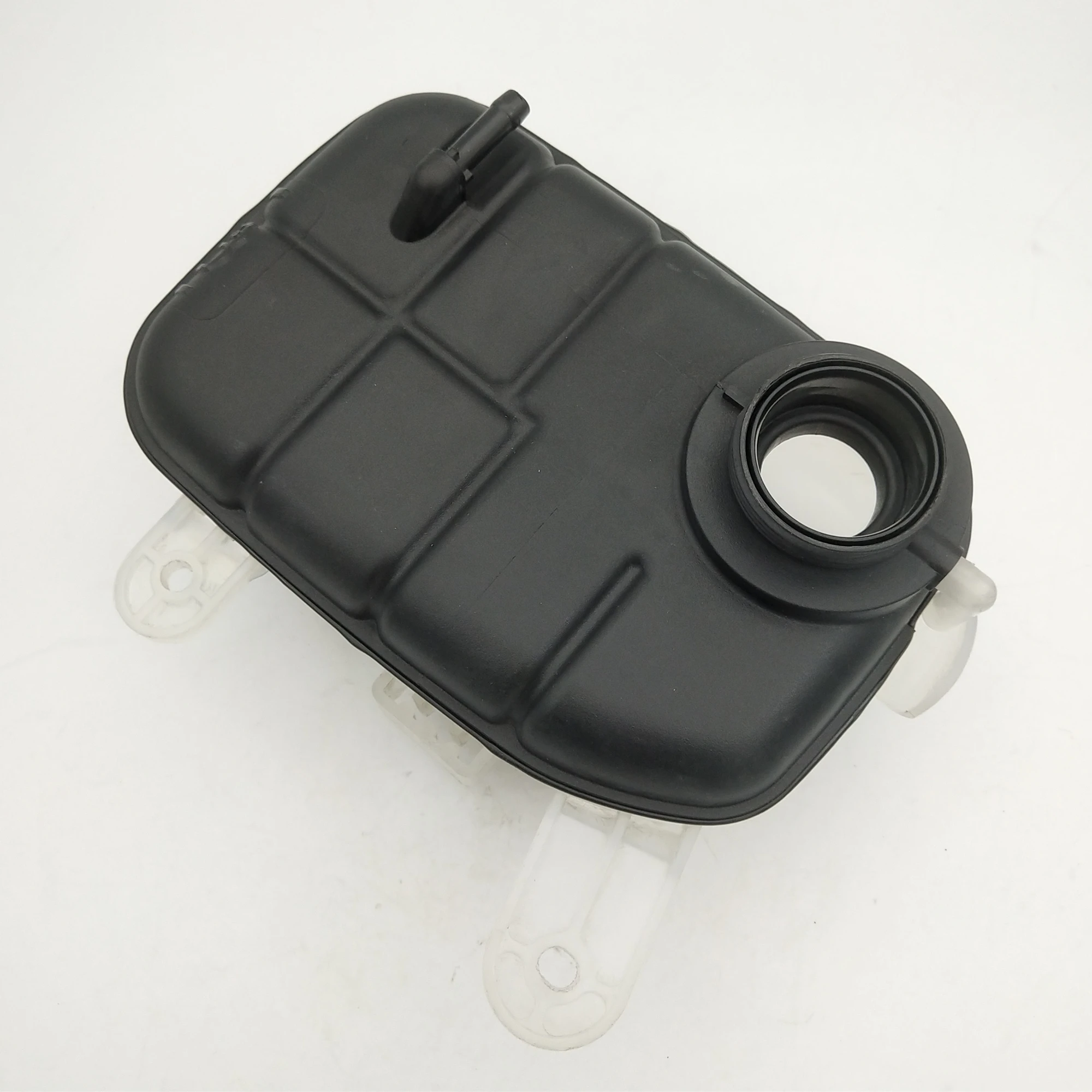 Оригинальный резервуар охлаждающей жидкости для двигателя Chevrolet Trax Buick Encore Opel Mokka OEM #95201979
Оригинальный резервуар охлаждающей жидкости для двигателя Chevrolet Trax Buick Encore Opel Mokka OEM #95201979