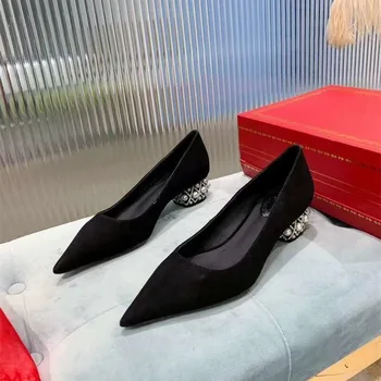 Pearl Decor Heels Pumps Women Sexy Pointed Toe Genuine Leather Slip on Party Shoe 2020 Design Luxury Brand Fashion Women's Shoes
Pearl Decor Heels Pumps Women Sexy Pointed Toe Genuine Leather Slip on Party Shoe 2020 Design Luxury Brand Fashion Women's Shoes