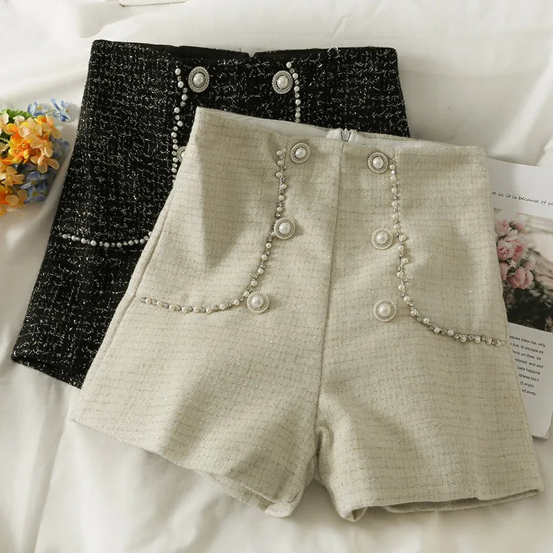 Plaid Beading Woolen Shorts 2021 Autumn Winter Women High Waist Double Breasted Casual Shorts Lady Black A Line Wide leg Shorts
Plaid Beading Woolen Shorts 2021 Autumn Winter Women High Waist Double Breasted Casual Shorts Lady Black A Line Wide leg Shorts