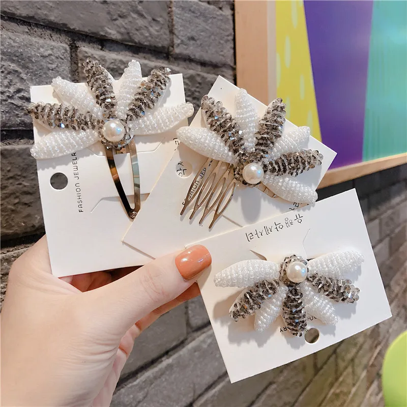 Korean Pearl Hair Accessories Headband Haar Accesorios Para El Cabello Mujer Hair Clips Bands for Women Moda Feminina Women 2020
Korean Pearl Hair Accessories Headband Haar Accesorios Para El Cabello Mujer Hair Clips Bands for Women Moda Feminina Women 2020