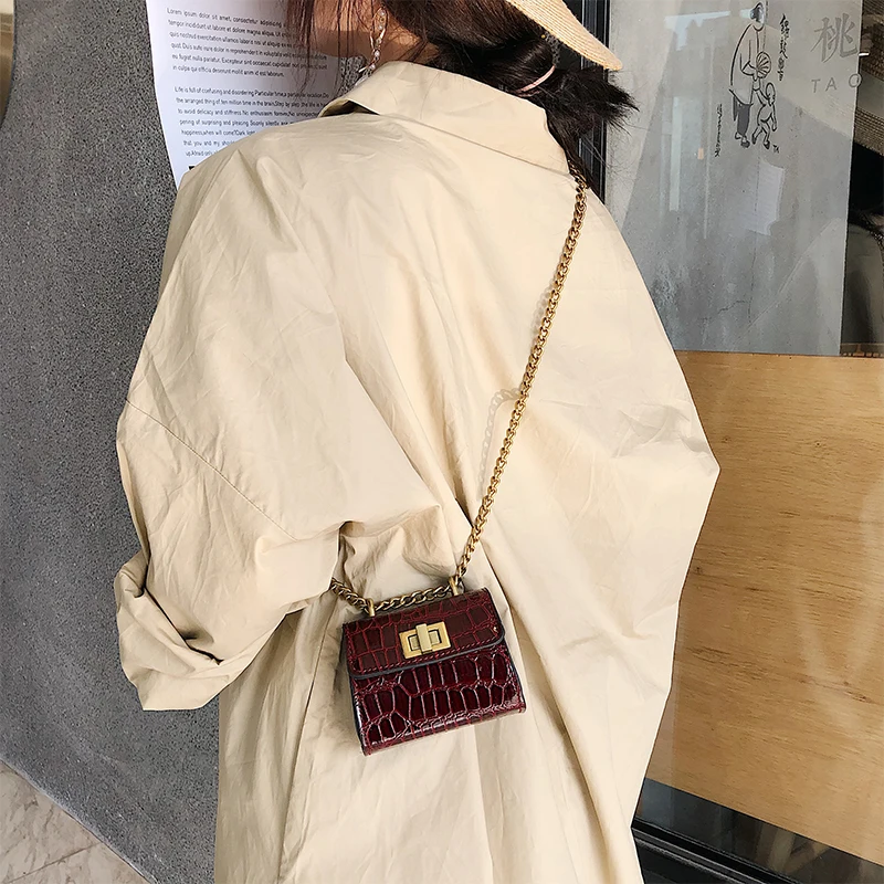 Stone Pattern Mini Crossbody Bags for Women 2019 Quality PU Leather Ladies Chain Designer Handbags Lock Shoulder Messenger Bag
Stone Pattern Mini Crossbody Bags for Women 2019 Quality PU Leather Ladies Chain Designer Handbags Lock Shoulder Messenger Bag