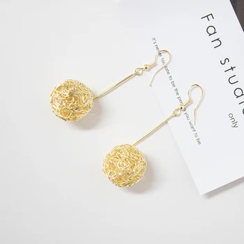 Fashion Long Earrings Ball Geometric Earrings for Women Hanging Dangle Earrings Drop Gold Earrings Modern Earrings Jewelry
Fashion Long Earrings Ball Geometric Earrings for Women Hanging Dangle Earrings Drop Gold Earrings Modern Earrings Jewelry