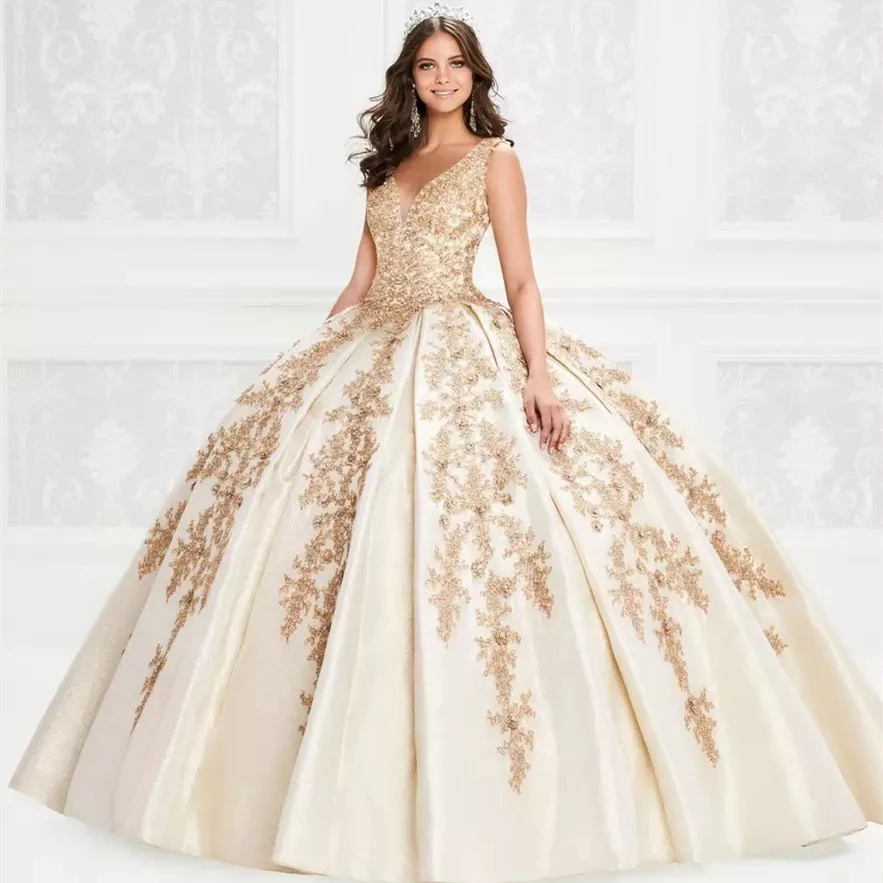Princess V-Neck Quinceanera Dresses 2021 Lace Appliques Sequined Luxury Pageant Party Sweet 15 Ball Gown For Girls Sleeveless
Princess V-Neck Quinceanera Dresses 2021 Lace Appliques Sequined Luxury Pageant Party Sweet 15 Ball Gown For Girls Sleeveless