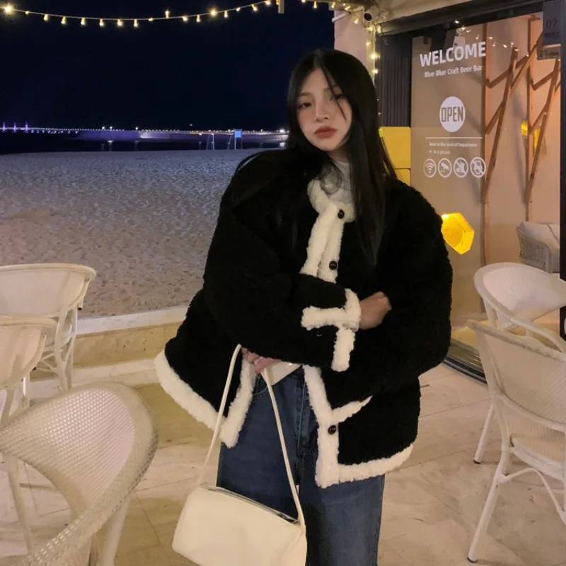Autumn and winter temperament loose and thin, contrast color, high-end sense of lamb wool warm jacket
Autumn and winter temperament loose and thin, contrast color, high-end sense of lamb wool warm jacket
