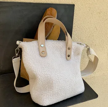 Women handbag large capacity 2020 Winter new soft wool plush female Shoulder bags ladies Totes Crossbody bags bolsa feminine
Women handbag large capacity 2020 Winter new soft wool plush female Shoulder bags ladies Totes Crossbody bags bolsa feminine