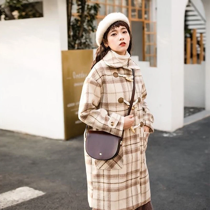 Winter temperament simple invisible button coat 2020 new herringbone woolen coat French street comfort coat
Winter temperament simple invisible button coat 2020 new herringbone woolen coat French street comfort coat