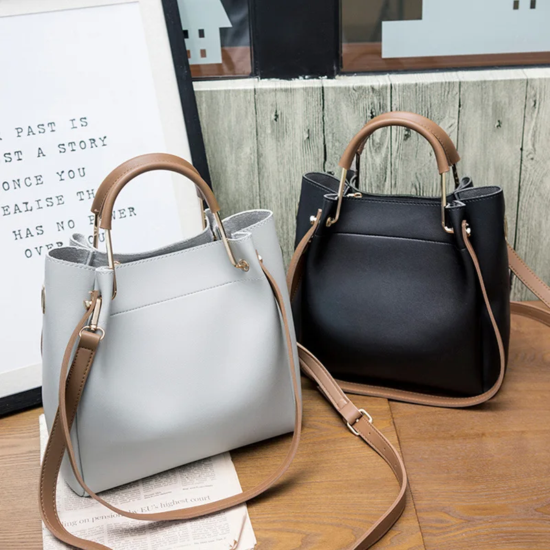 2019 the new simple, large capacity women's handbag, one shoulder bag, one lap, one shoulder bag, one shoulder bag.