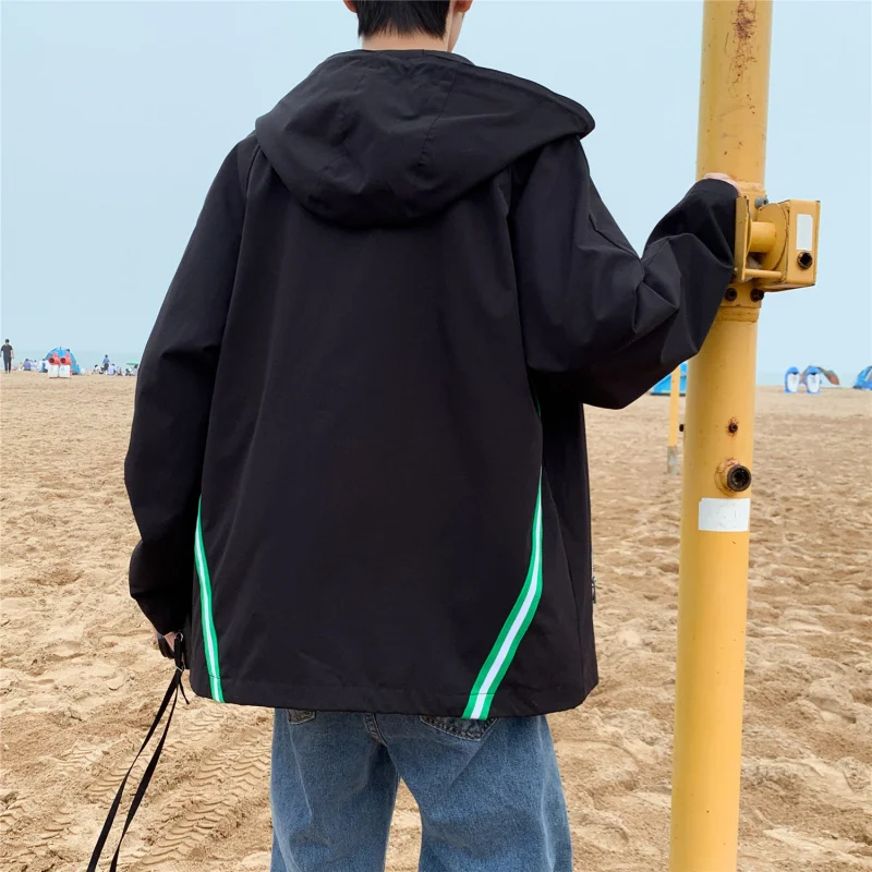 Korean Style Mens Autumn Hooded Jackets and Contrast Color Coats Loose Fit Harajuku Streetwear with 2 Pockets Casual Outerwear
Korean Style Mens Autumn Hooded Jackets and Contrast Color Coats Loose Fit Harajuku Streetwear with 2 Pockets Casual Outerwear