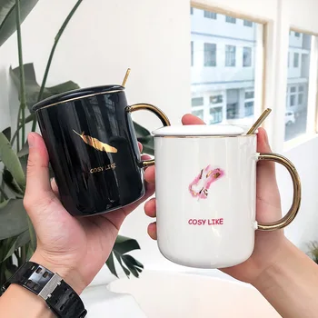 Nordic Creative Gold Drawing Feather Ceramic Mug with Lid Spoon Brief Breakfast Coffee Mug Milk Large Capacity Straight Watercup
Nordic Creative Gold Drawing Feather Ceramic Mug with Lid Spoon Brief Breakfast Coffee Mug Milk Large Capacity Straight Watercup