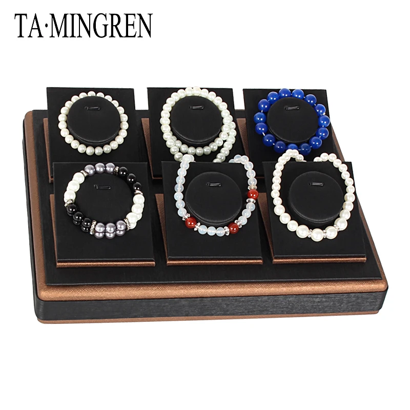 Advanced PU leather display stand pendant bracelet display box display stand multiple specifications can be customized
Advanced PU leather display stand pendant bracelet display box display stand multiple specifications can be customized