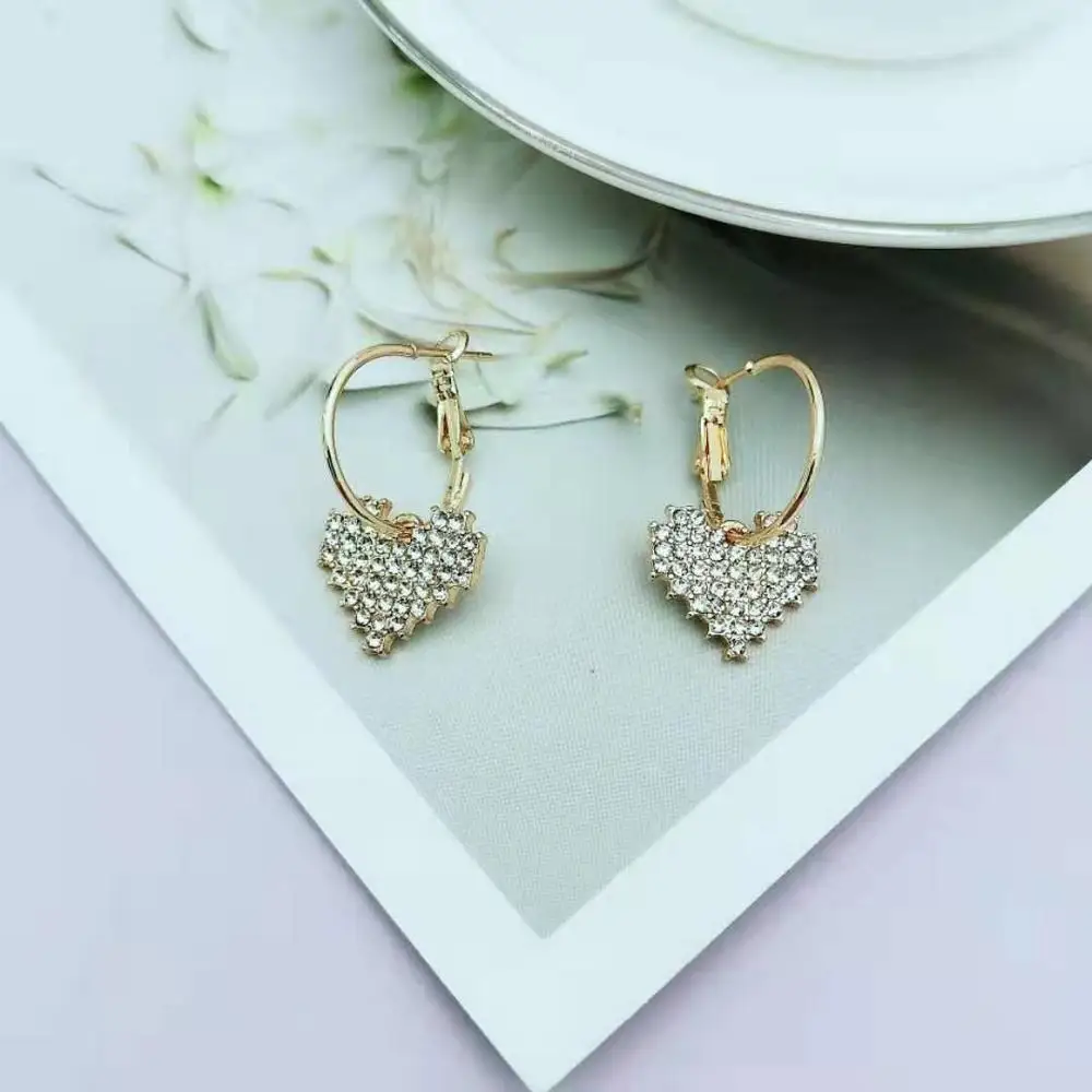 CUTE WOMEN EARRINGS GOLD COLOR PLATING GOOD QUALITY GLASS HEART SHAPED PENDANT HOOP EARRING
CUTE WOMEN EARRINGS GOLD COLOR PLATING GOOD QUALITY GLASS HEART SHAPED PENDANT HOOP EARRING