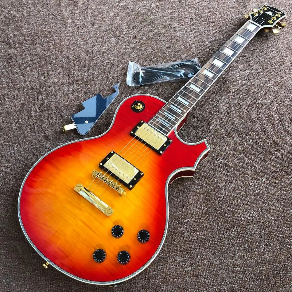 Hot high quality Chinese new electric guitar , with gold color hardware , in honey burst color , Can be customized any logo
Hot high quality Chinese new electric guitar , with gold color hardware , in honey burst color , Can be customized any logo