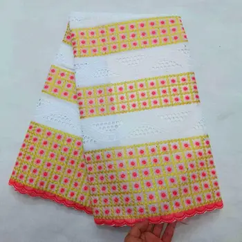 2020 New Arrival Swiss Perforated Lace 100% Cotton Fabric 5Yards High Quality Embroidery Stone Guinea Brocade Fabric for Wedding 
2020 New Arrival Swiss Perforated Lace 100% Cotton Fabric 5Yards High Quality Embroidery Stone Guinea Brocade Fabric for Wedding