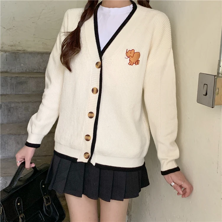 Knitted Cardigan Women 2020 Spring Autumn Elephant Embroidery Graphic V Neck Sweater Chic Korean Oversized Female Knitwear Tops
Knitted Cardigan Women 2020 Spring Autumn Elephant Embroidery Graphic V Neck Sweater Chic Korean Oversized Female Knitwear Tops