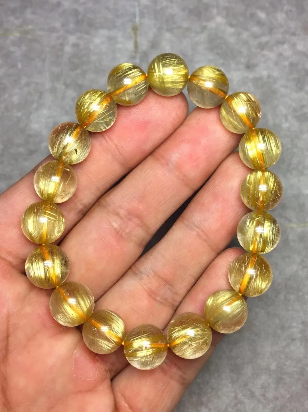 Natural Rutile Bracelets Crystal Thorough Hair Board Rough Titanium man shun Clean Smooth Color Beautiful Simple
Natural Rutile Bracelets Crystal Thorough Hair Board Rough Titanium man shun Clean Smooth Color Beautiful Simple