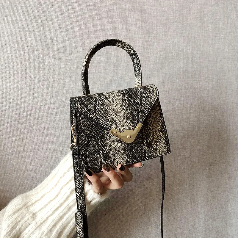 Designer Brand Small Bag 2020 New Crocodile Pattern Small Square Bag Versatile Women's One Shoulder Messenger Bag Handbag
Designer Brand Small Bag 2020 New Crocodile Pattern Small Square Bag Versatile Women's One Shoulder Messenger Bag Handbag