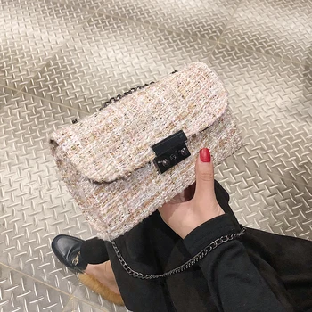 New small bag on the chain female 2020 new Korean version of the retro woolen shoulder small square bag fashion crossbody bag
New small bag on the chain female 2020 new Korean version of the retro woolen shoulder small square bag fashion crossbody bag