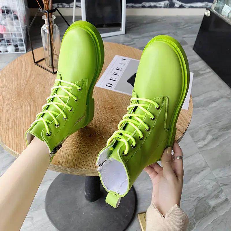 Candy-colored Martin Boots Women's British Wind Autumn/Winter New Mid-Barrel Slim Boots
Candy-colored Martin Boots Women's British Wind Autumn/Winter New Mid-Barrel Slim Boots