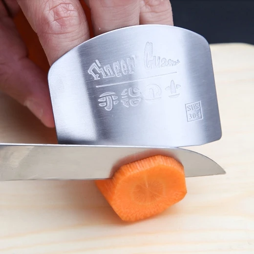 1 PC Cutting Protection Stainless Steel Fingers Guard Kitchen Fruit Vegetable Hands Fingers Protector Anti Cutter Cutter Tool
1 PC Cutting Protection Stainless Steel Fingers Guard Kitchen Fruit Vegetable Hands Fingers Protector Anti Cutter Cutter Tool