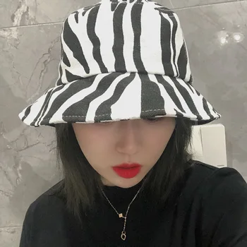 Trendy Modern Zebra Pattern Bucket Hats Summer Fashion Street Hipster Hat for Men Women Popular Wild Cotton Sun Hats Hot Sale
Trendy Modern Zebra Pattern Bucket Hats Summer Fashion Street Hipster Hat for Men Women Popular Wild Cotton Sun Hats Hot Sale