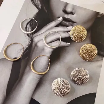 New Europe Trendy Punk Simple Metal Circle Hoop Earrings For Women Geometric Round Brincos Ear Accessory
New Europe Trendy Punk Simple Metal Circle Hoop Earrings For Women Geometric Round Brincos Ear Accessory