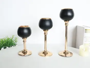 Nordic Light Luxury Candle Holder Golden Iron Candle Holder Empty Cup European Romantic Candle Cup Table Decoration 
Nordic Light Luxury Candle Holder Golden Iron Candle Holder Empty Cup European Romantic Candle Cup Table Decoration
